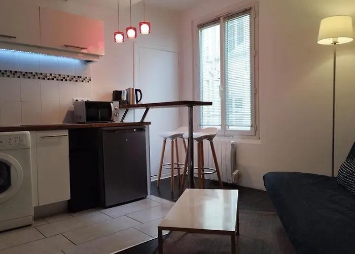 2 Pieces Quartier Bastille 아파트 파리